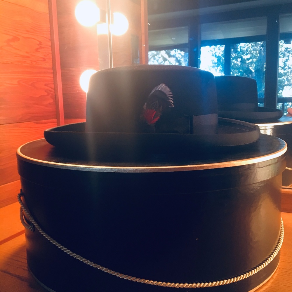 BILTMORE CANADA black felt hat, "NEW"  SZ 7. 3/8